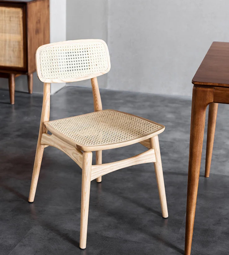 Modern Traditional Design Dining Chair with Rattan and Natural Wood Backrest for Home or Park Use