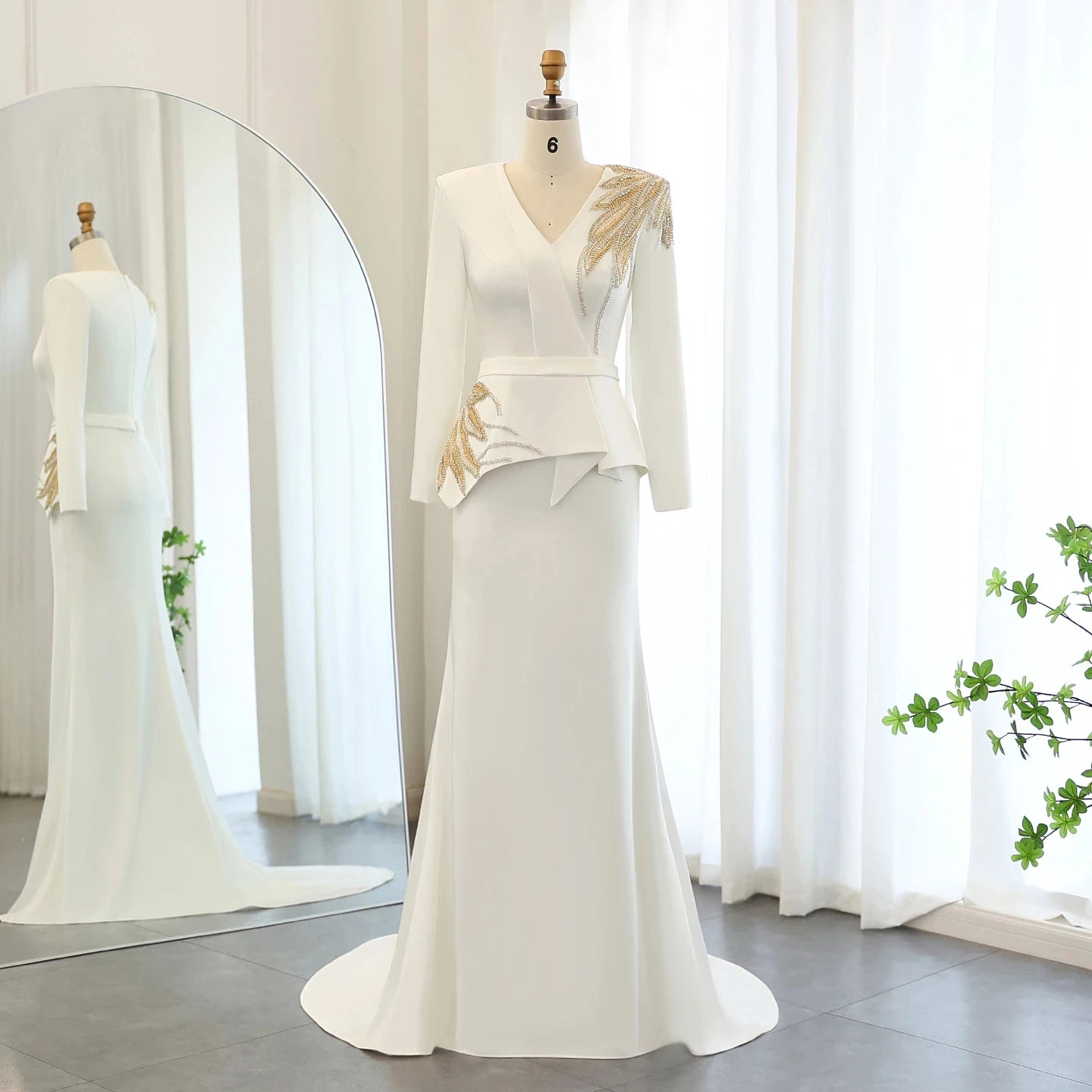 Elegant White Mermaid Muslim Evening Dress With Long Sleeves Gold Beaded Arab Muslim Women Wedding Party Gowns Sz283