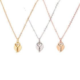 Love Key Couple Stainless Steel Necklace with Titanium Steel Design Choker Shinny Square Pendant Fashion Jewelry for Women Men