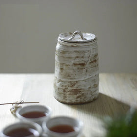 Retro Handmade Ceramic Tea Storage Jar Moisture-Proof Sealed Can for Serving Tea and Coffee for Back to School