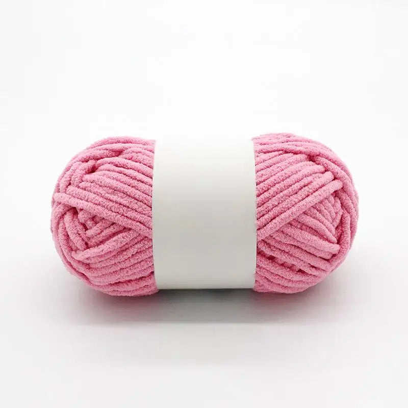Hot Selling Super Soft 100% Polyester Chenille Velvet Yarn Dyed Fancy Yarn 100g/ball High Tenacity Embroidery Sewing Weaving