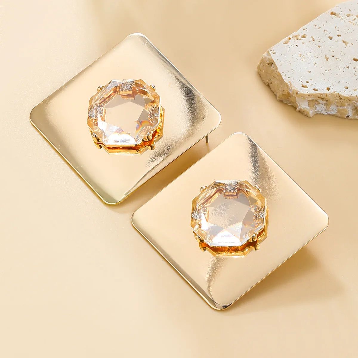 New Arrived Ladies Gold Plated Square Drop Earrings White Resin Geometric Earrings Exaggerated Jewelry