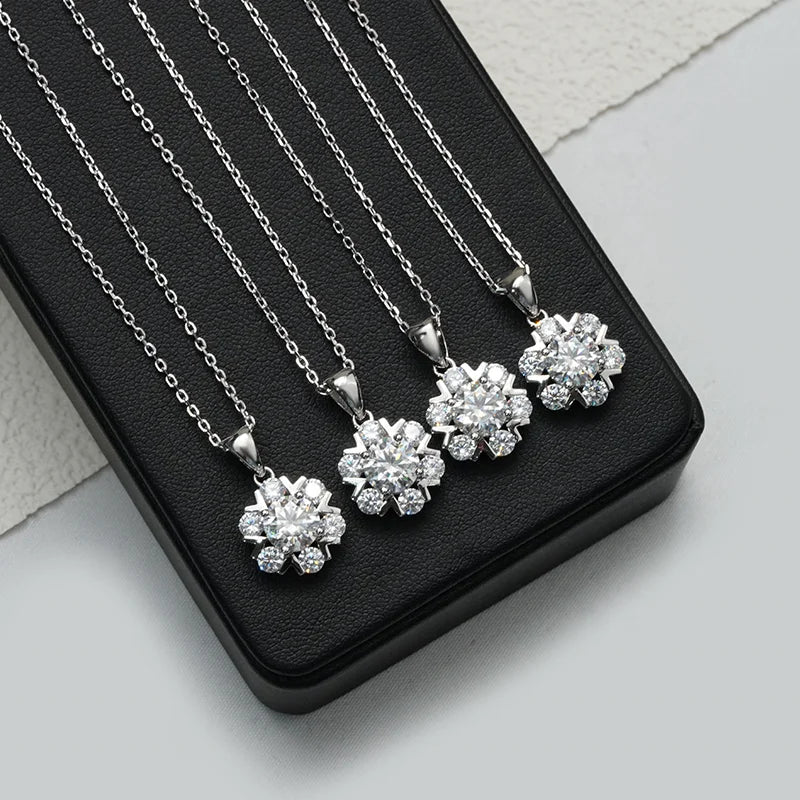 Starsgem Fashion Snowflake Pendant Necklace DEF VVS Moissanite Stone Gemstone 925 Silver Necklace