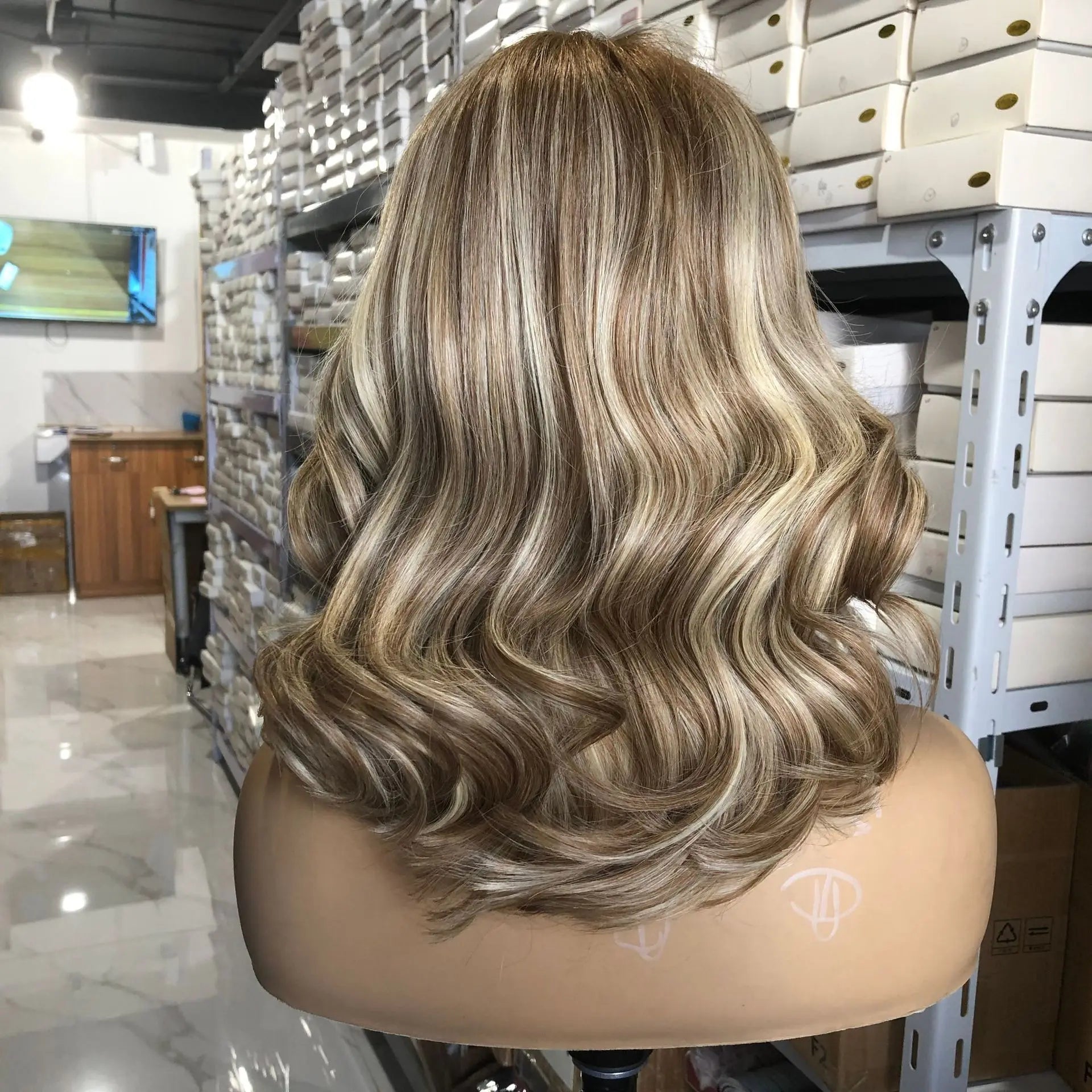 Tawgait Hot Sale Blonde 5#22# Brazilian Remy Human Hair Lace Wigs Highlighting Piano Color Transparent Lace Long Length