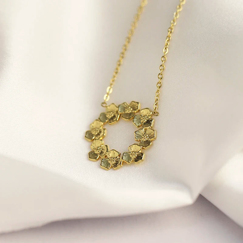 Hot Sale Fashion Delicate Stainless Steel 18K Gold Plated Big Flower Pendant Necklaces