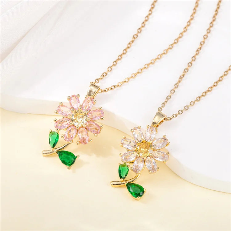 Wholesale No Fade Stainless Steel Luxury Design Women Gold Shining Micro Inlaid Zircon Crystal Flower Necklace