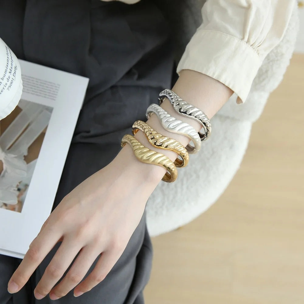 Trendy 18K Gold Plated Alloy Women's Open Cuff Bracelet with Irregular Pleats for Party Wear MM B34