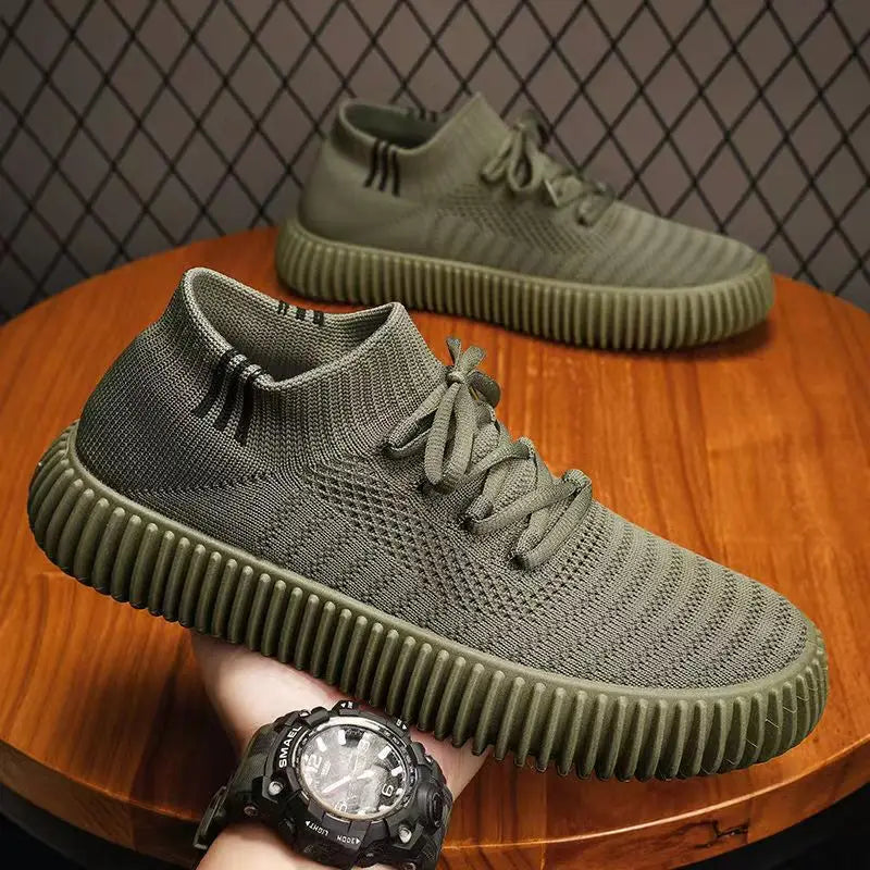 Summer New Lightweight Soft Sole Men's Shoes Fashion Breathable Sports Running Shoes Versatile Casual Shoes