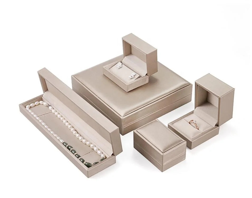 Customized Luxury Rectangle PU Leather Pendant/Necklace Box with Recycled Materials