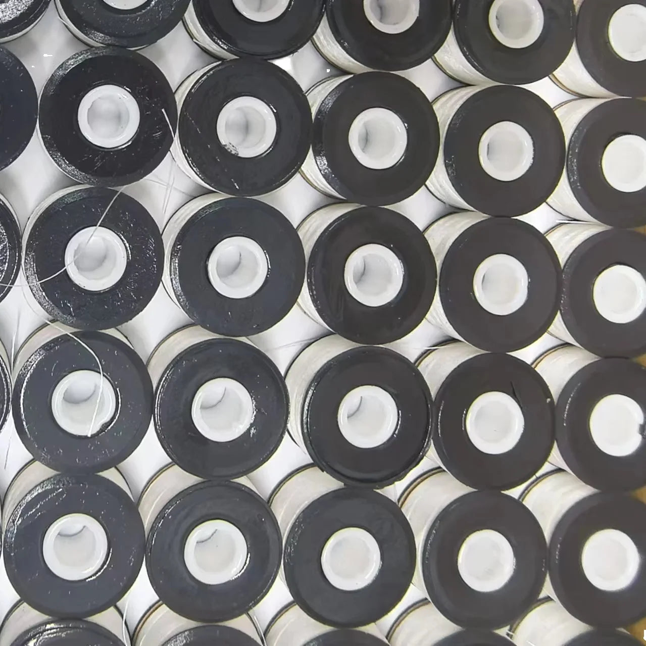 Embroidery Pre Wound Bobbins Thread 70D/2 100% Polyester Magnetic Side  Sewing Thread Embroidery Bobbin Thread