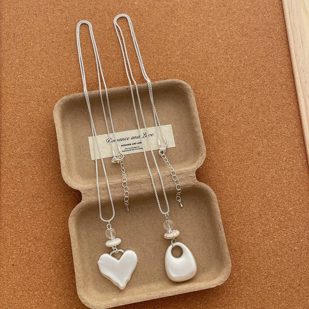 New Arrival White Bead Silver Plated Chain Necklaces Heart & Irregular Oval Pendant Necklaces Casual Daily Wear Accessories