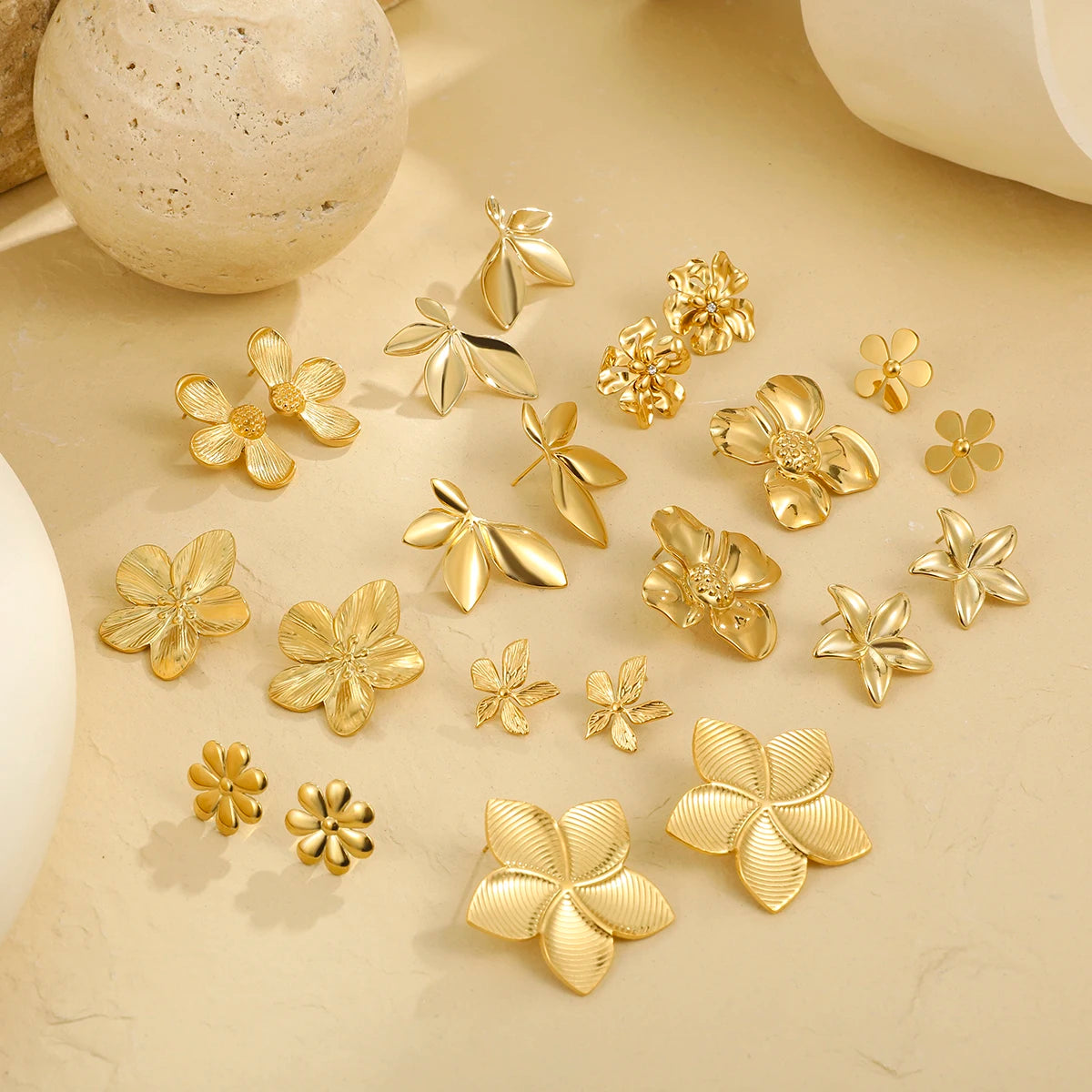 Fashion Stainless Steel Jewelry Manufacturing Gold Plated Flower Stud Earrings Flower Leaf Shape PVD Waterproof Jewelries Women
