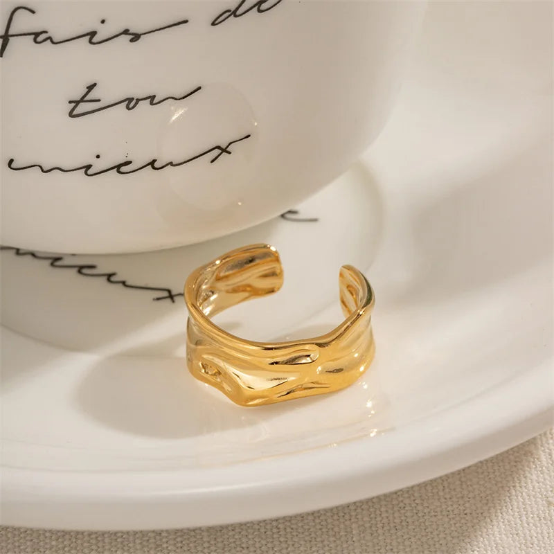 Fashion Jewelry Rings Waterproof 18k Gold Plated Hammered Ring for Women