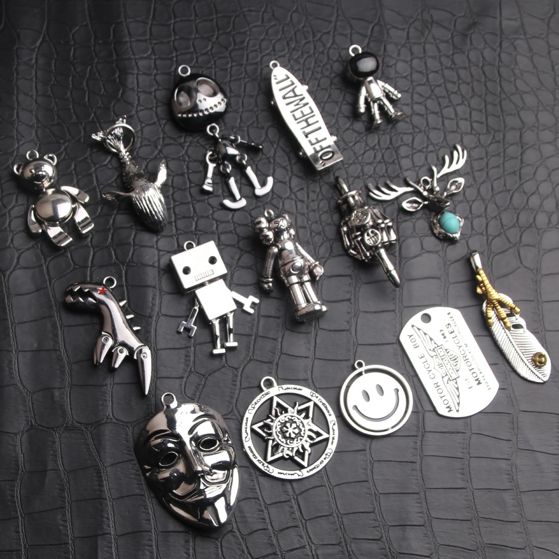 Titanium Steel Chain Hip Hop Necklace Male Fashion Brand Street Personality Pendant Bungee DIY Sweater Chain Accessory Pendant