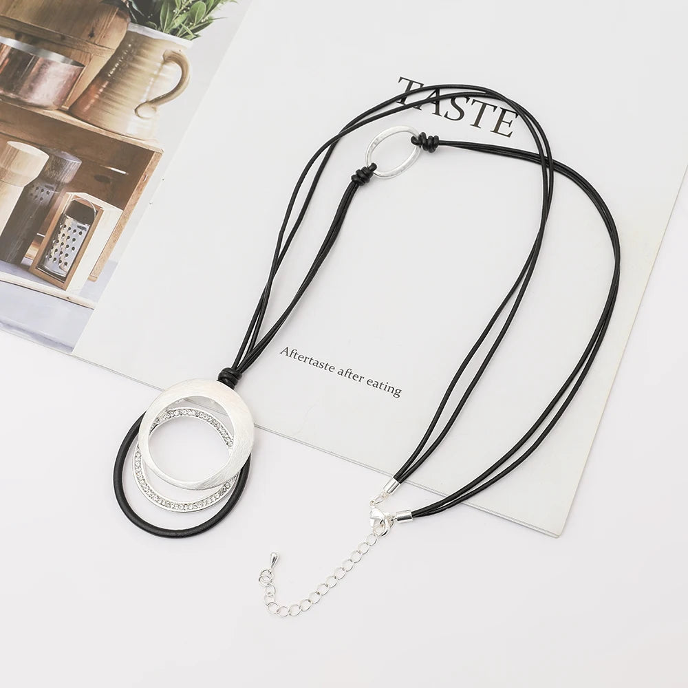 TongLing European Vintage Geometric Circular Charm Necklace Jewelry Rhinestone Pendant Necklace for Daily Life