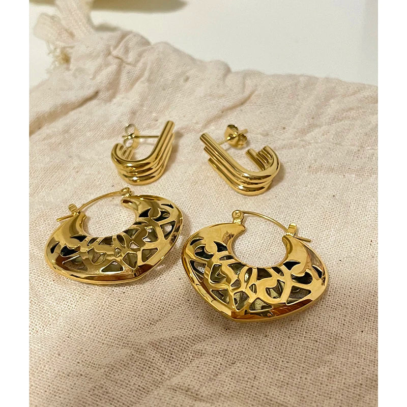 2 Designs Stainless Steel Gradual Bar Earrings Hollow Pattern Love Heart Earrings Fashion Modern 18K Gold Plated Jewelry 2023