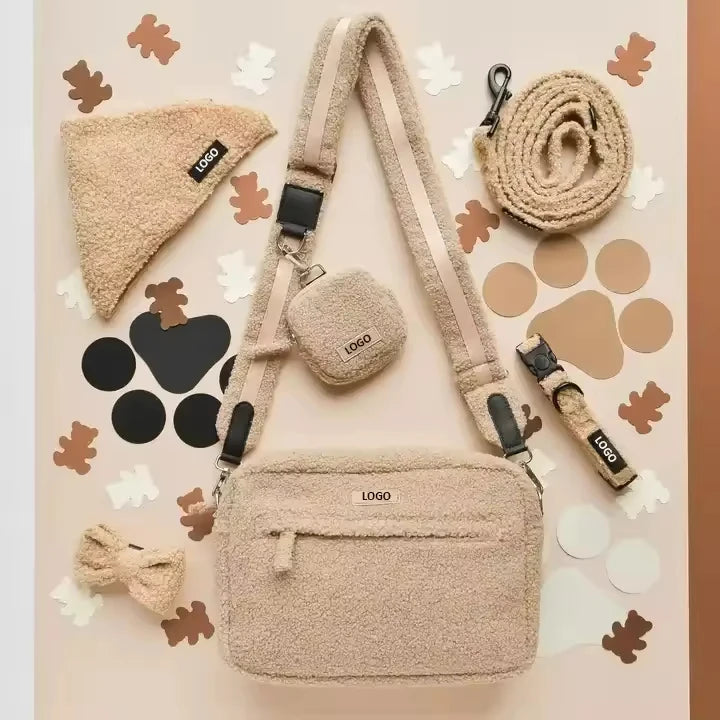 2025 Custom Luxury Dog Walking Tote Bag Teddy Bag with Zipper Closure Straps Square Shape Training Treat Pouch for Pet Supplies