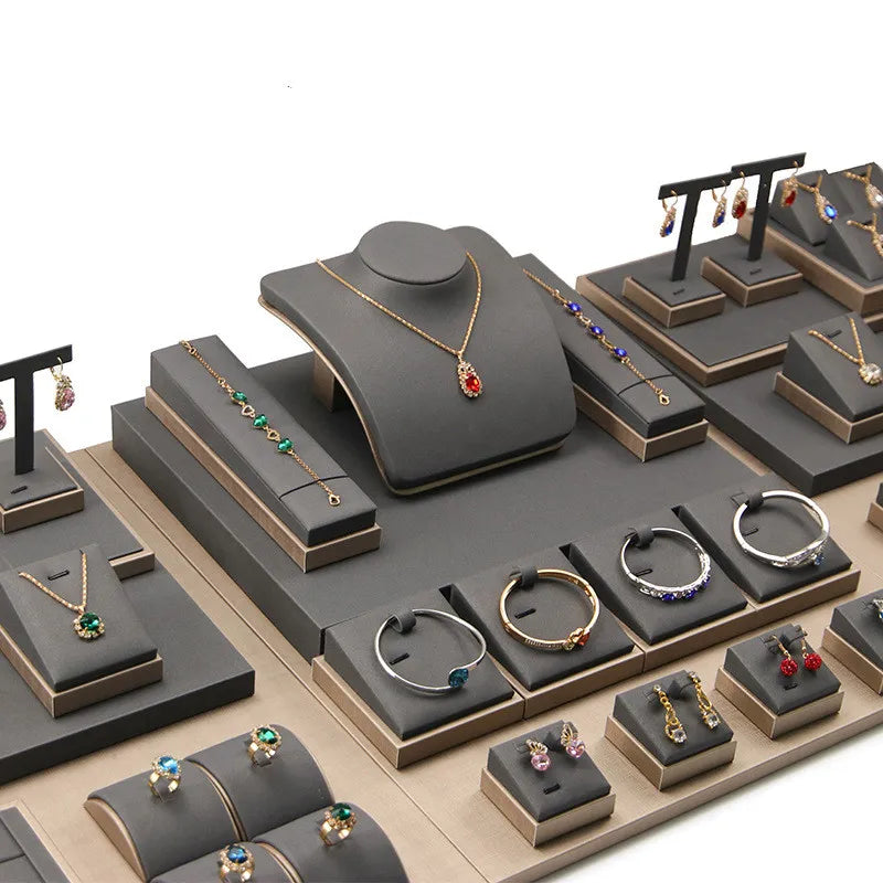 Custom Design Factory Supplier Luxury Jewellery Necklace Busts Bracelet Pendant Earring Ring Jewelry Display Stand Set
