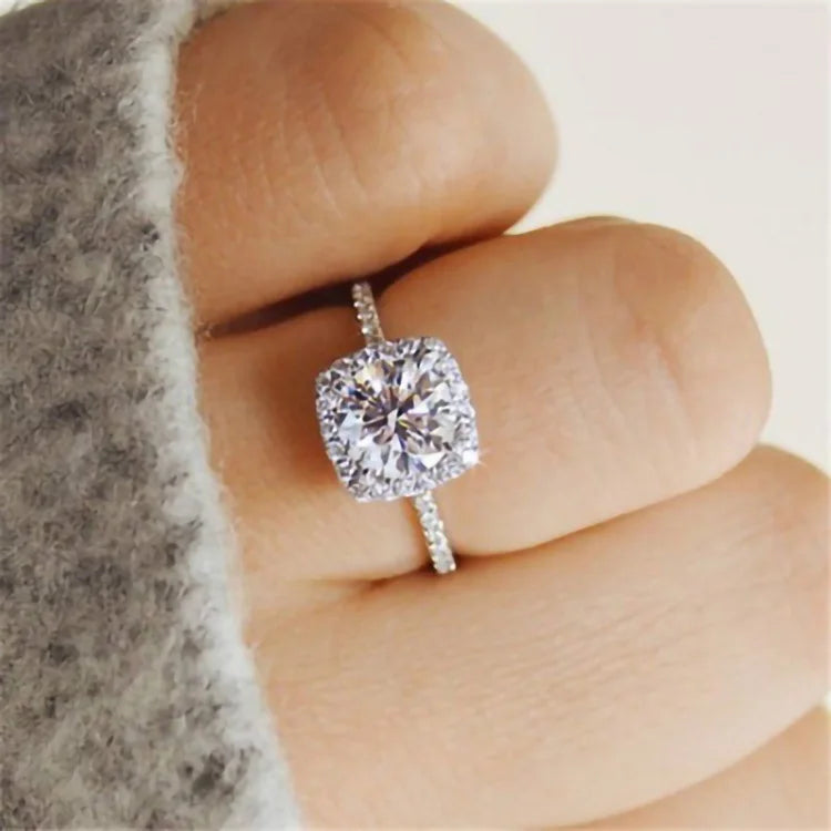 2021 Hot Sale Platinum Plated Diamond Ring Valentine's Day Gift Jewelry Fashion Engagement Ring