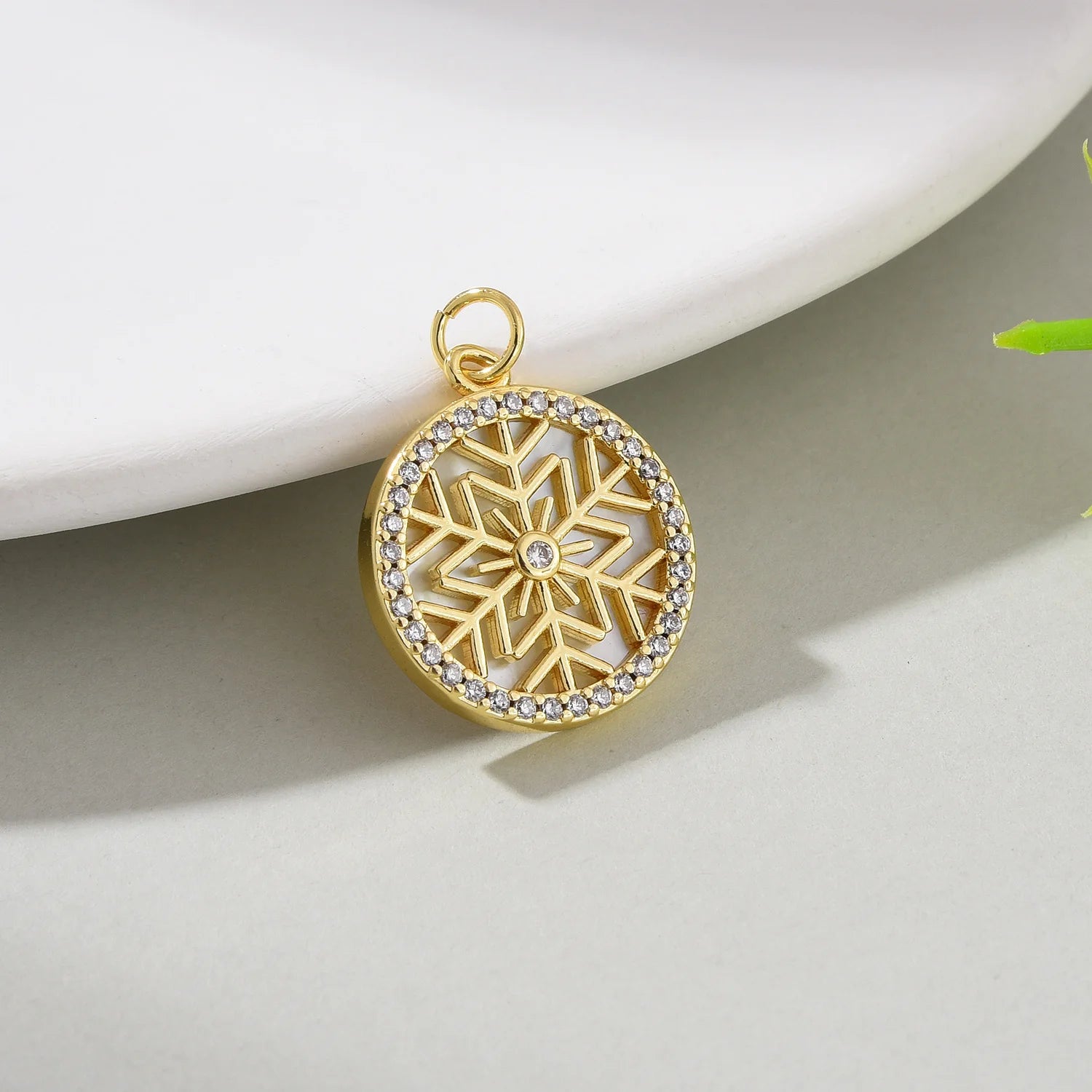 18K Gold Plated DIY Jewelry Making Charm Pendant Shell Pearl Zirconia Micro Pave Christmas Snowflake Charms