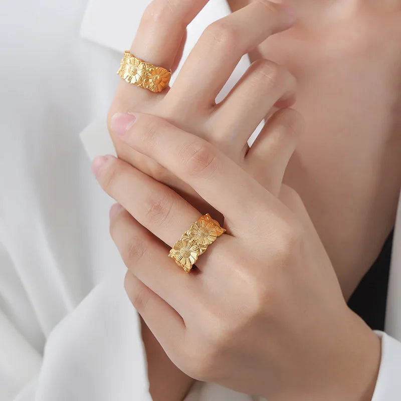 Light Luxury Minority Design Titanium Steel 18K Gold Graceful Personality Flower Open Ring Metal Feeling Fashion Jewelry