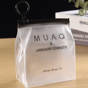 Custom Printed Transparent PVC Zipper Packaging Bags for Cosmetics Hair Plastic Tote Bag with Unique Design for Gift Giving
