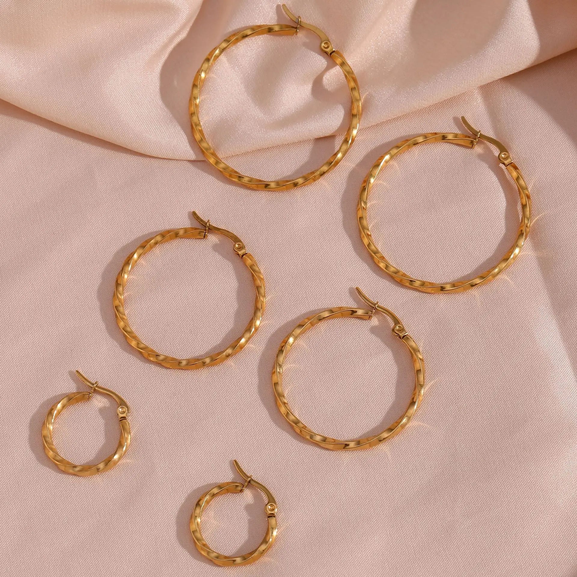 18k Gold Plated Stainless Steel Jewelry Many Sizes Big Large Chunky Gold Hoop Earrings for Women Wholesale