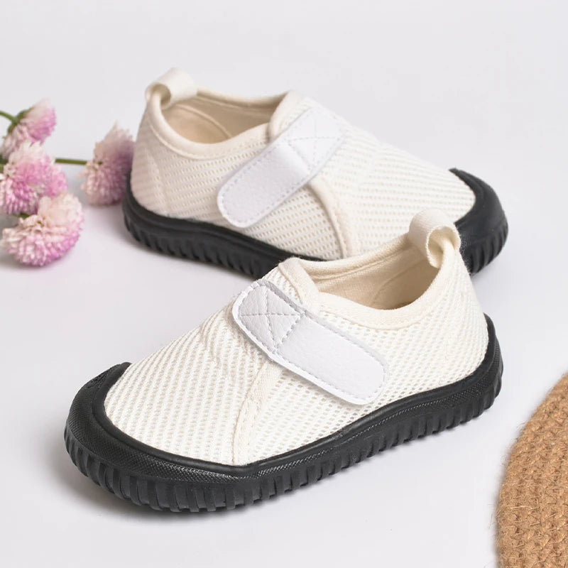 Kids Shoes Wholesale Low Cut Outdoor Sports Mesh Sneakers Children's White Black Casual Shoes