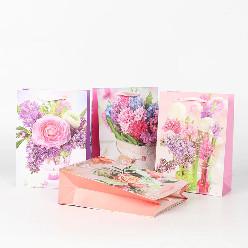 Yiwu Stock Retail Shopping Bulk Paper Gift Bags for Small Business Logo Kraft square Bottom Paper Gift Bags With Handles