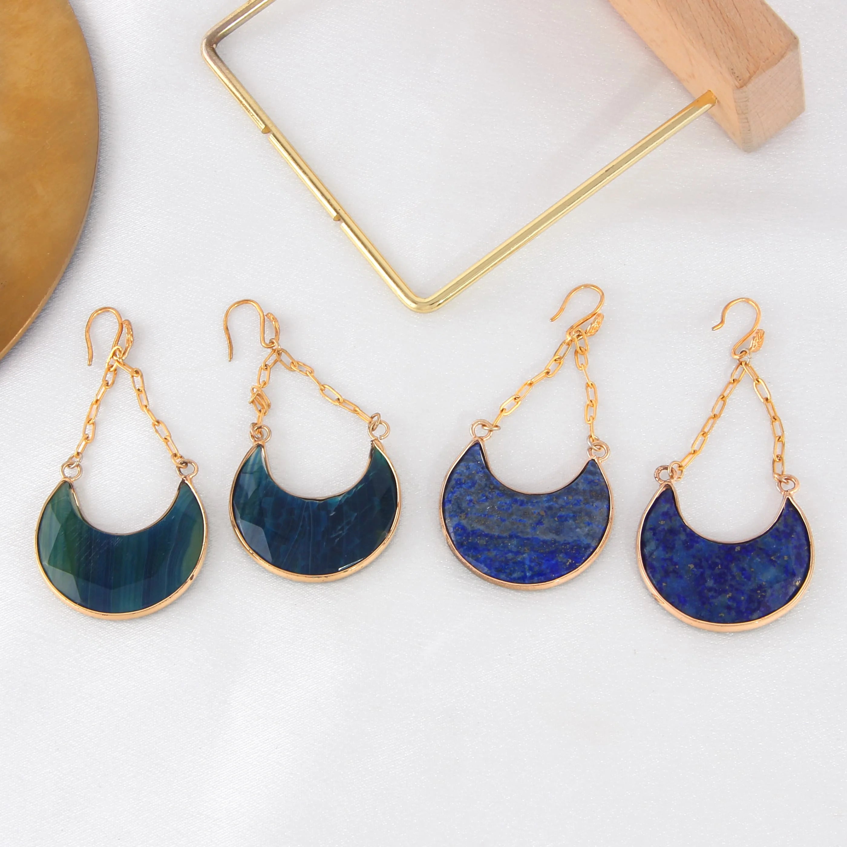 Dark Mirror Gold Plated Alloy Long Chain Hoop Earrings for Women Cute Style with Fine Meniscus