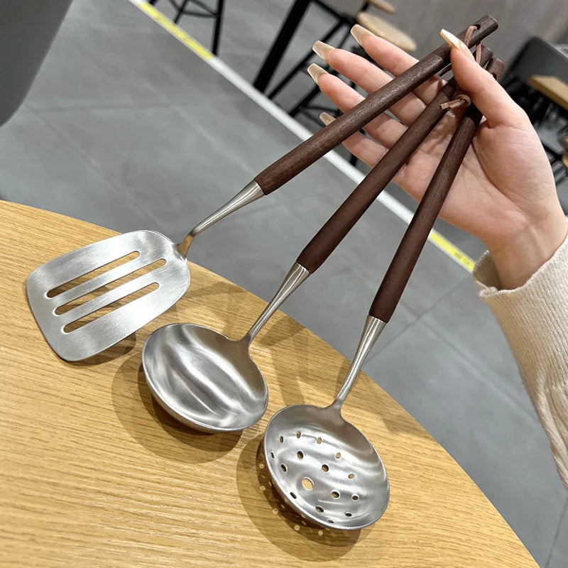 304 Stainless Steel Soup Spoon Colander Walnut Handle Spatula Three Pcs Kitchen Cookware Set