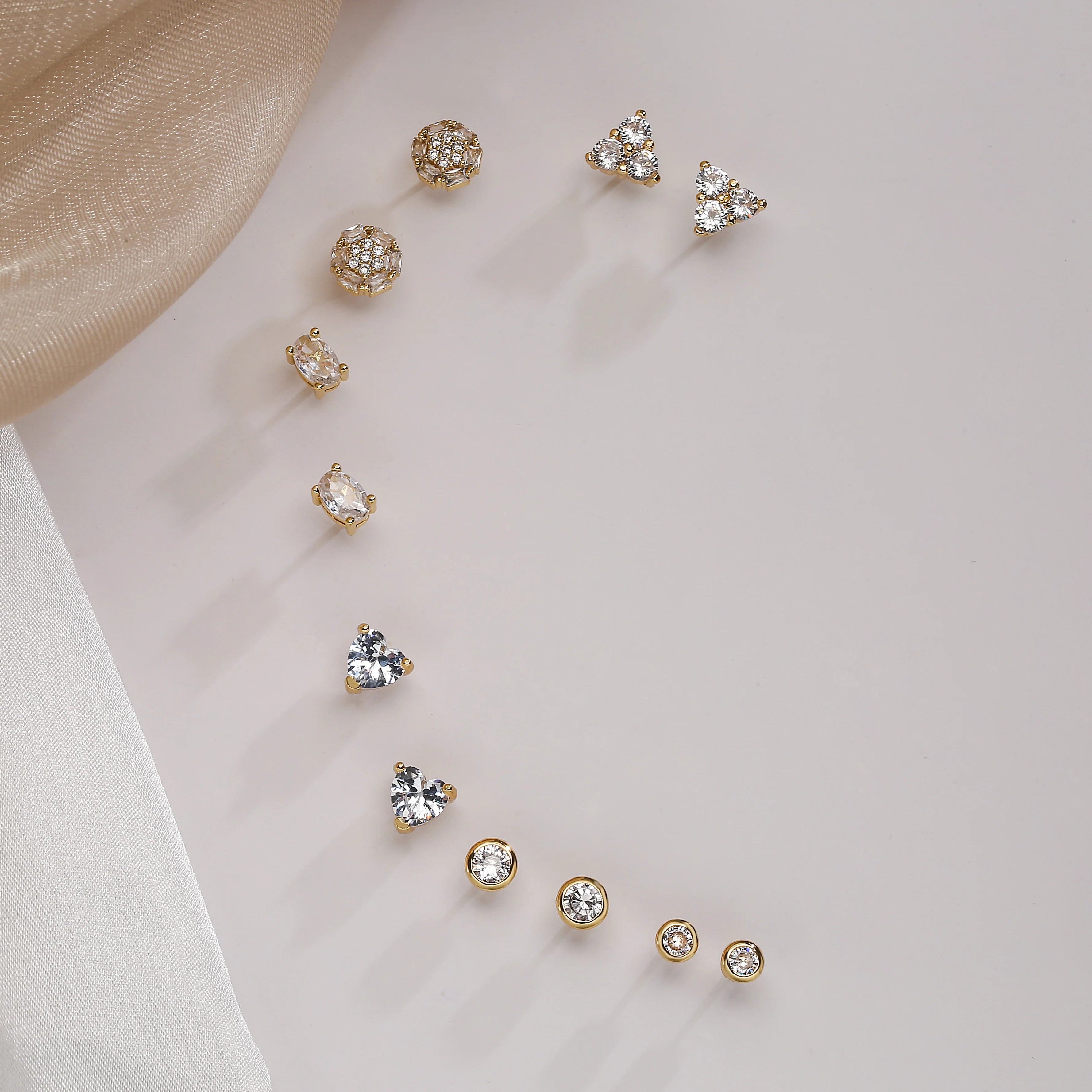 Low Price Classic Style Minority Simple Versatile Zircon Ear Bone Stud Earrings for Women
