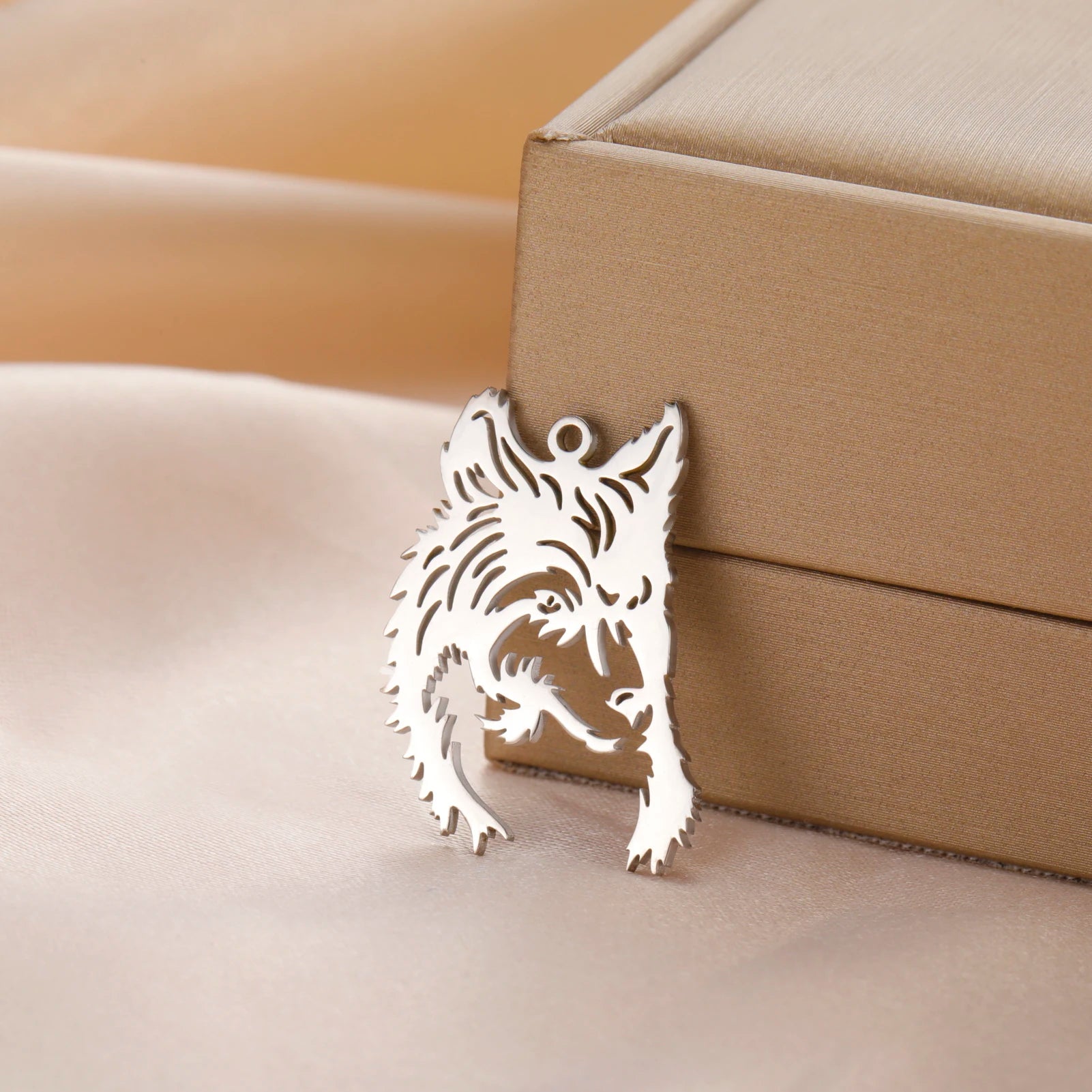 Trendy Stainless Steel Gold Plated Wolf Charm Custom Animal Wolf Head Pendant Jewelry Accessories for Necklace Bracelet