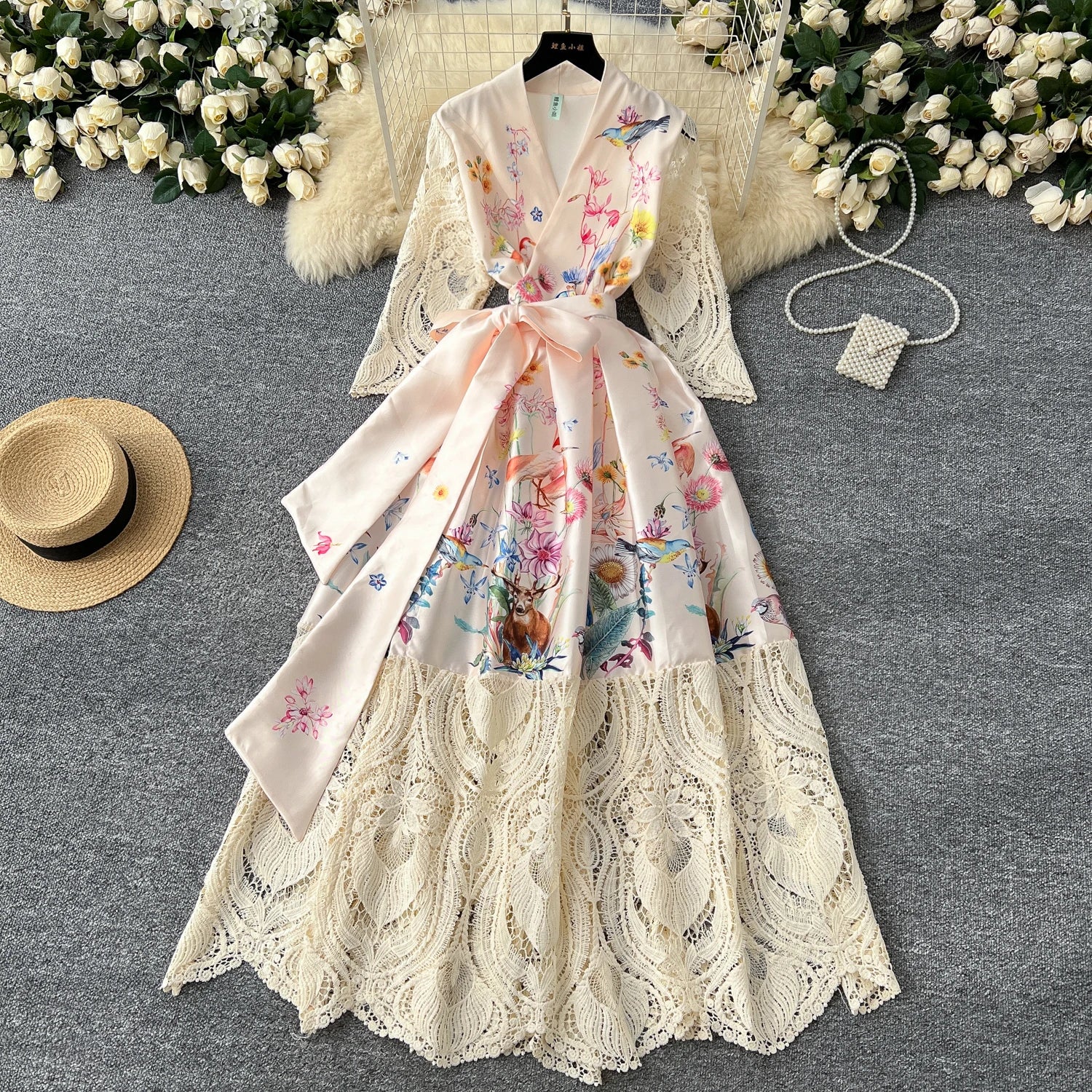 LW0988 Elegant Senior Sense Strap Waist Waist V-Neck Print Splicing Lace Swing Long Dress 2025 Spring Loose Dress for Ladies
