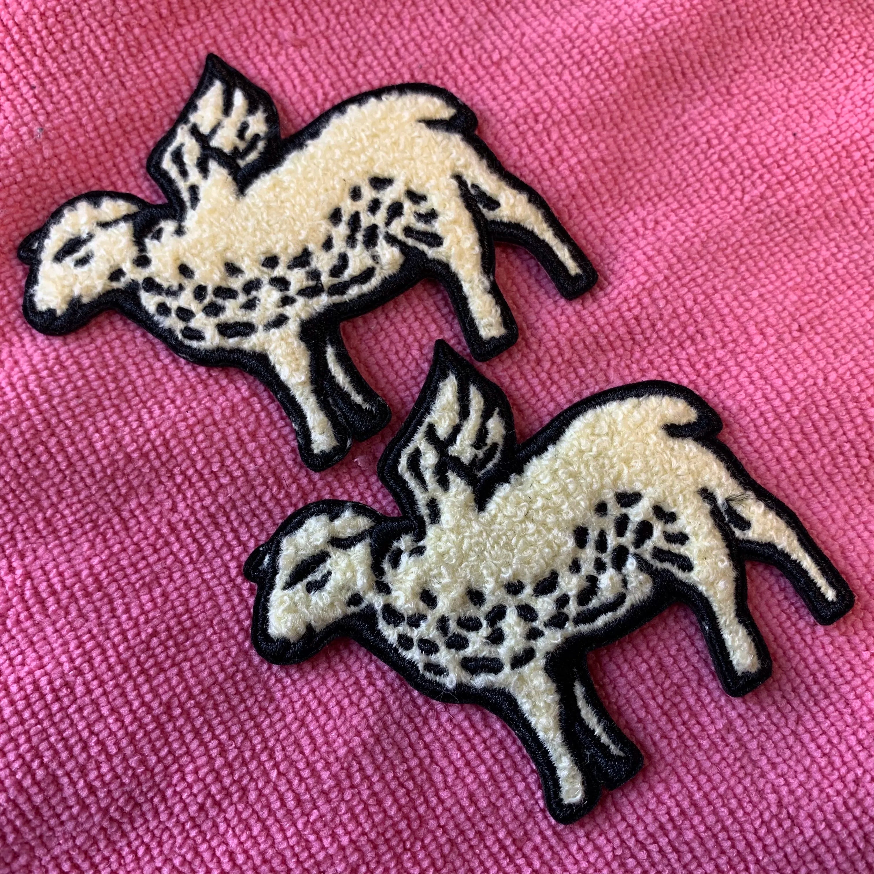 Sheep logo Heat Press Chenille Embroidery Patchlaser Cut 3D logo Shoulder Embroidery Towel Label