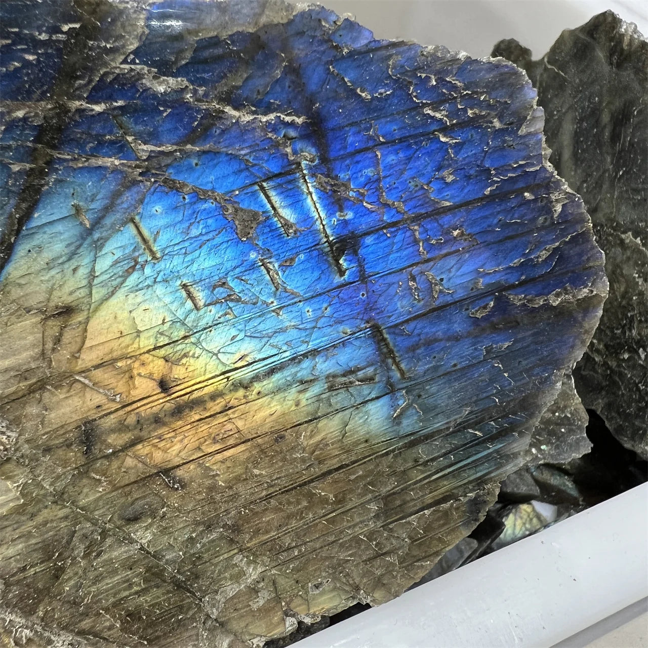Wholesale Natural Raw Labradorite Stone Carved Polished for Decorative Model Rough Crystal Stone Specimen Labradorite Slabs Sale