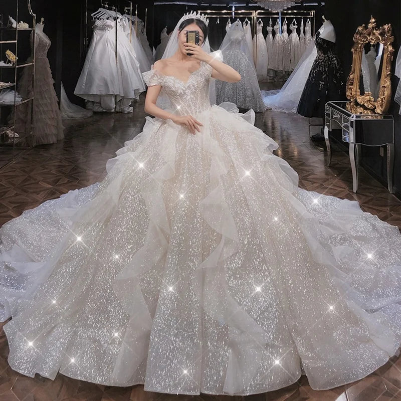 2023 Luxury Fairy Lace Wedding Dress Luxury Embroidery Train Wedding Dress Elegant Short Sleeve Sequin Wedding Dress