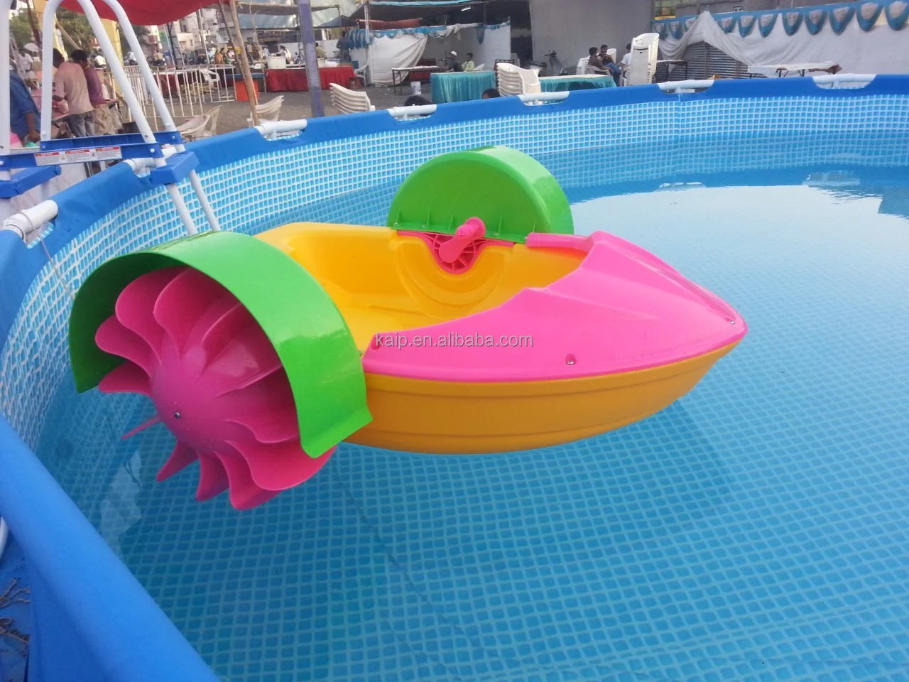 Portable Water Kids Small Paddle Boat One Person Hand Pedal Boat Bumper Boat Hand Rowing Swimming Pool