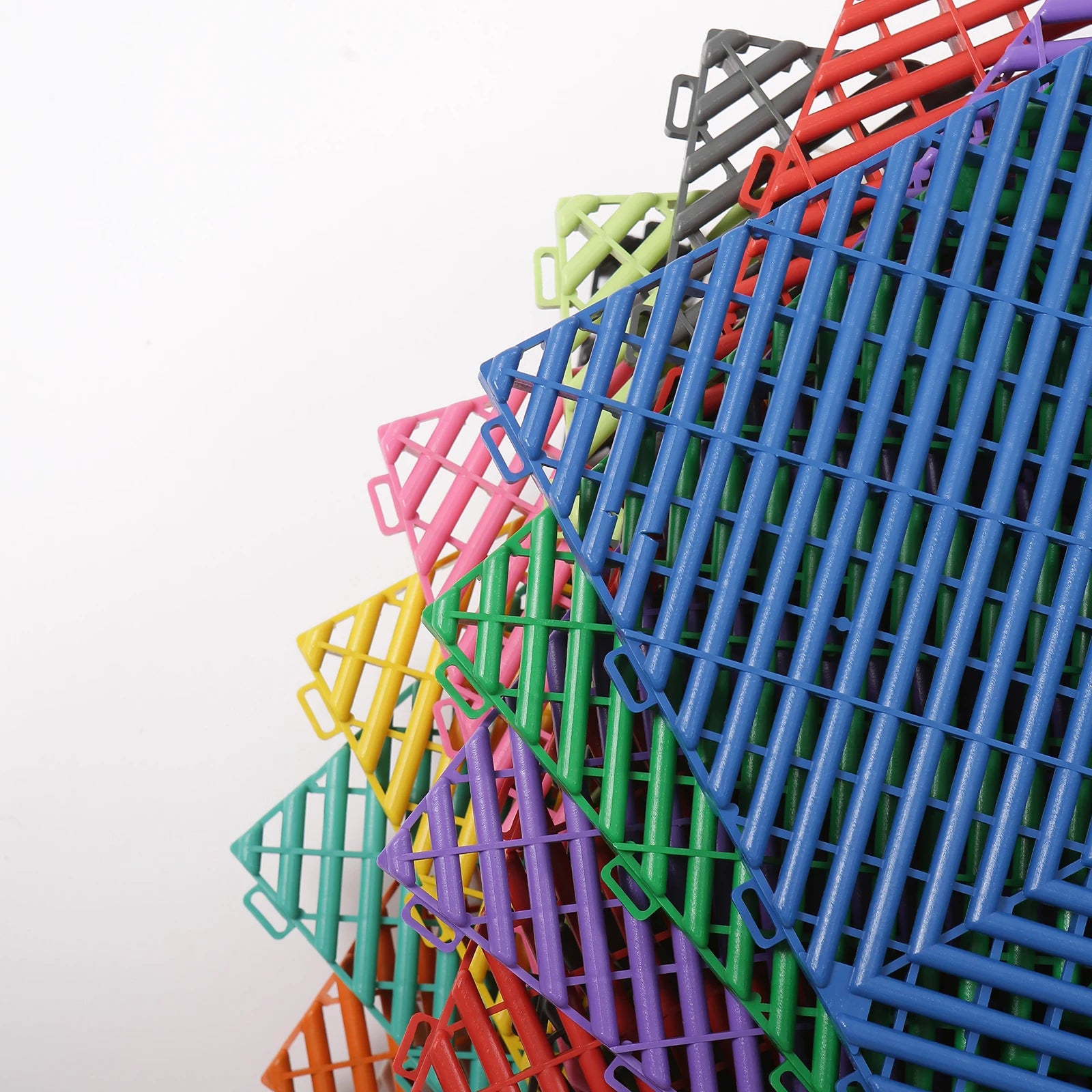 Factory Warehouse Samples Free Plastic Floor Tiles Pvc Garage Floor Drain Tiles Interlocking Plastic Garage Floor Epoxy