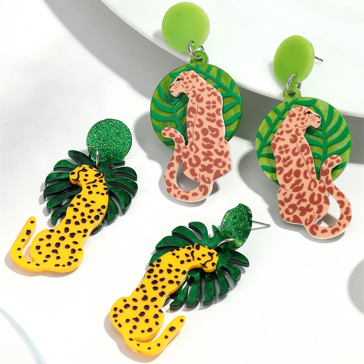 Creative Geometric Green Leaf Exaggerated Party Earrings Animal Turtle Back Leaf Leopard Pendant Acrylic Earrings for Women