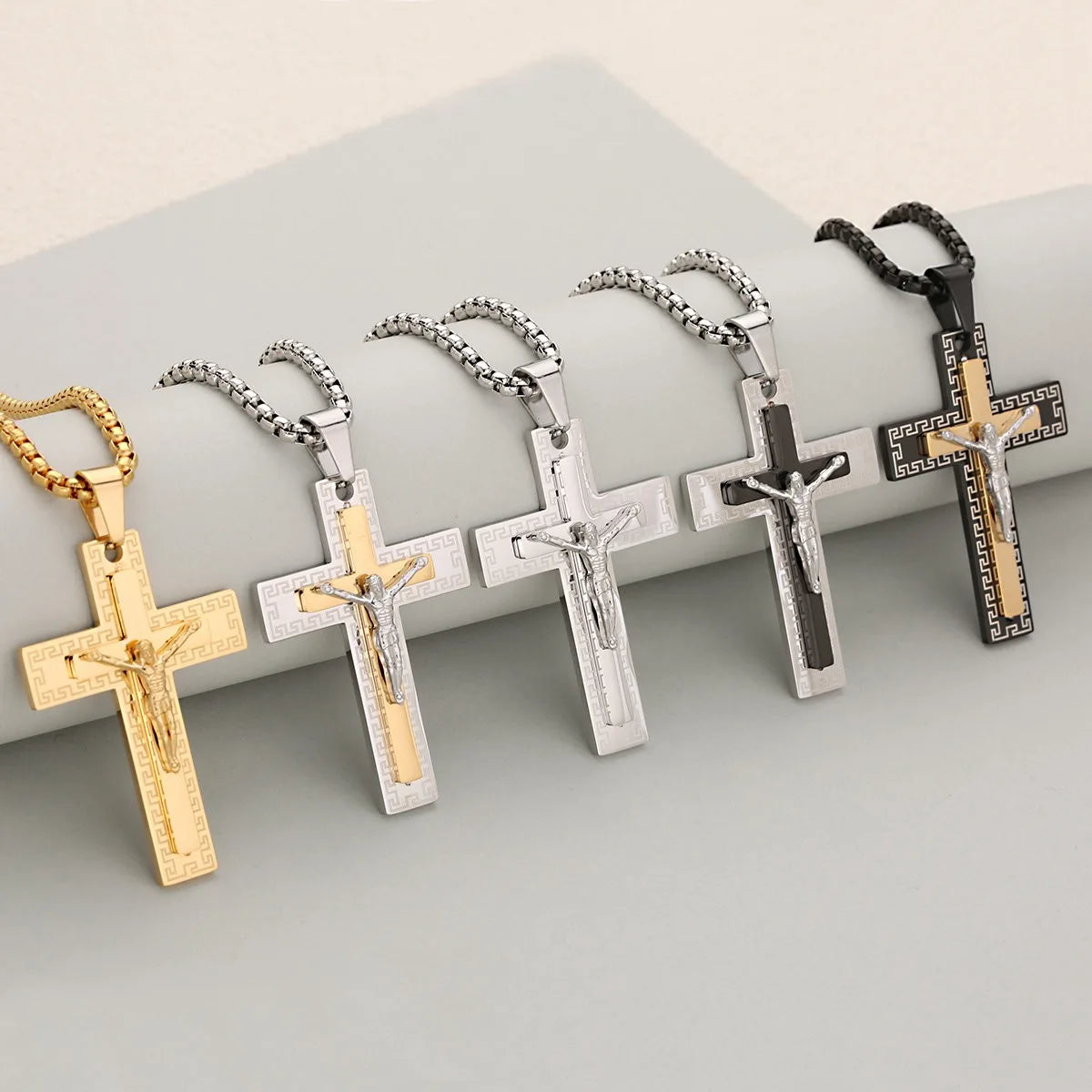 Fashion Gold Plated Hollow Pendant Stainless Steel Jesus Cross Pendant