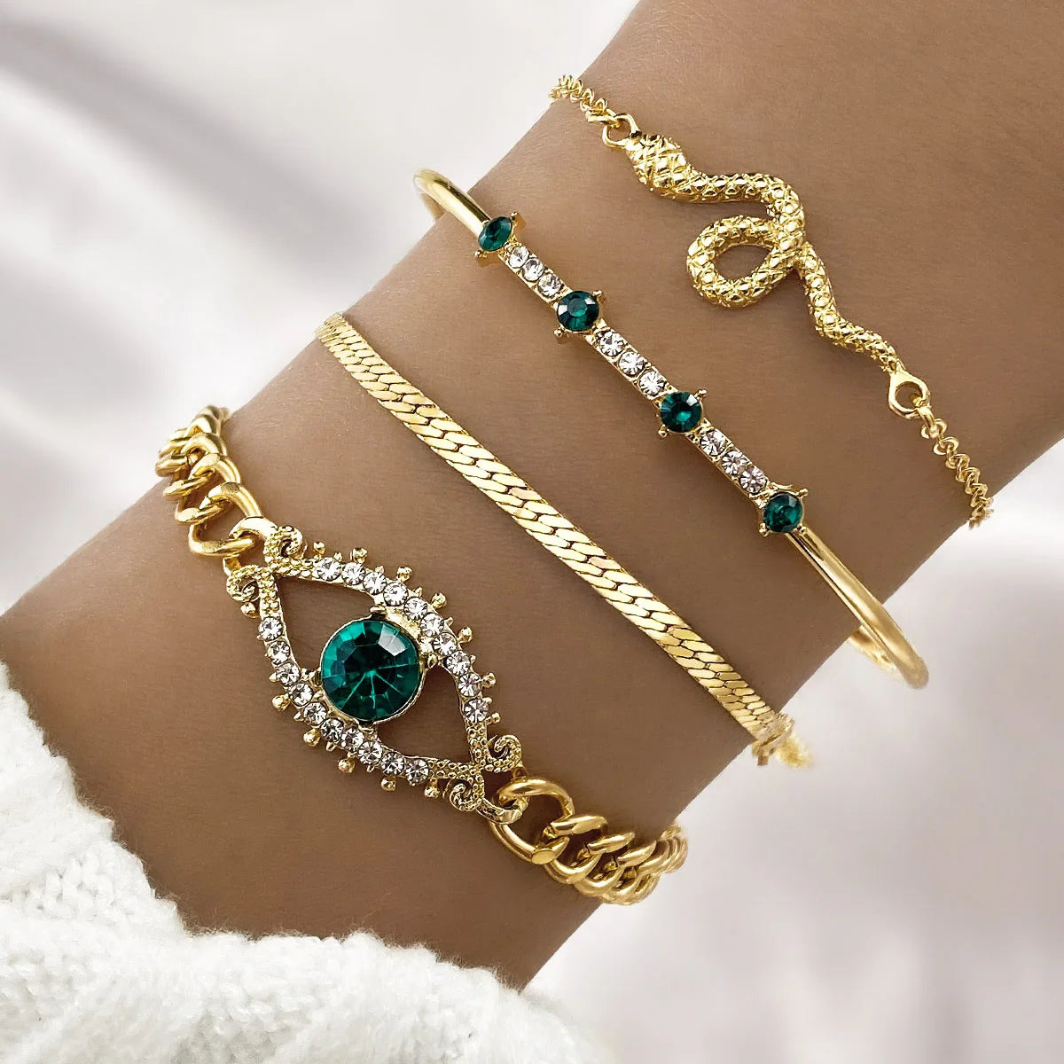 VKME Fashion New Design Green Zircon Eye Snake Bracelet Set for Women Jewelry