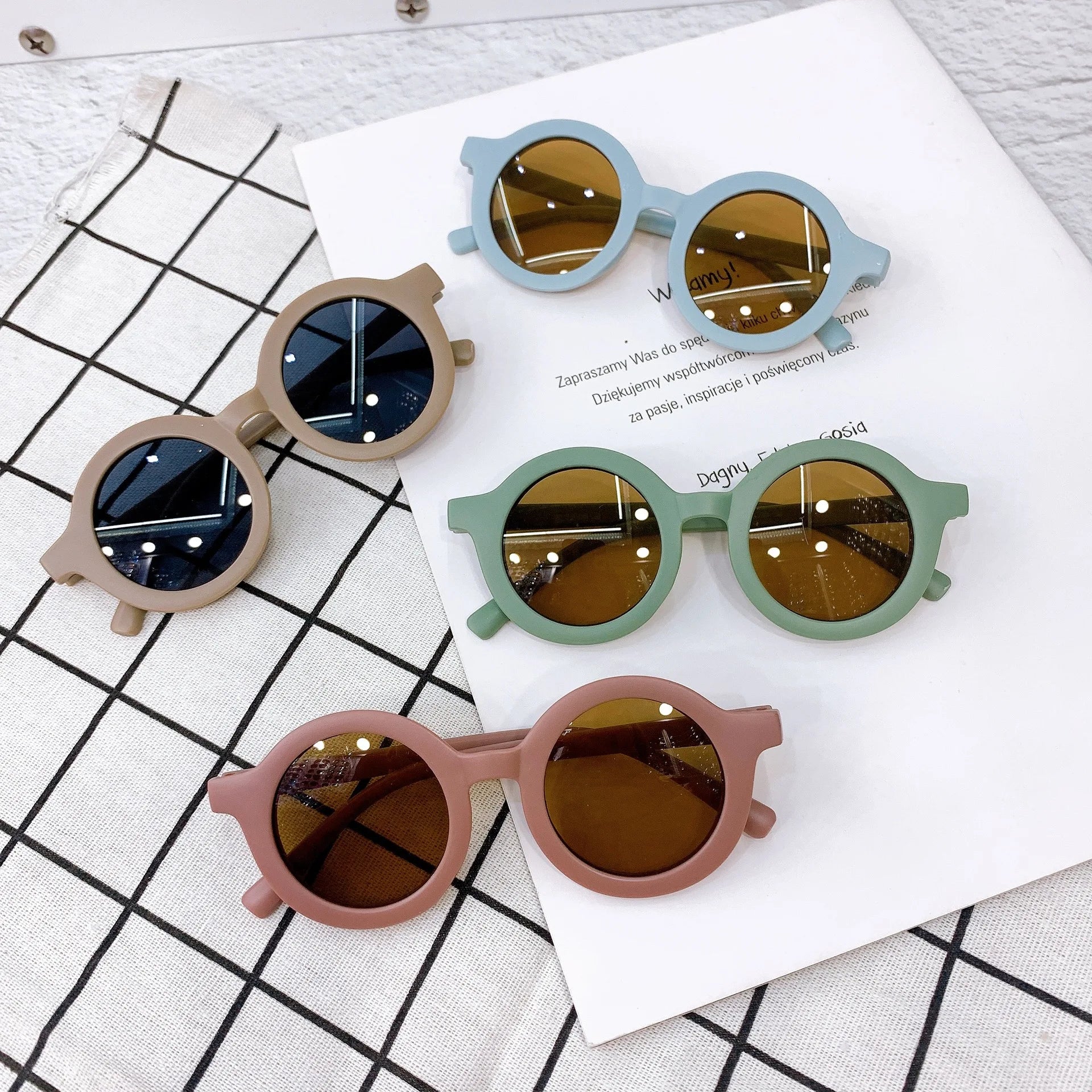 2024 Custom Bulk Sell Vintage Round Plastic UV400 Fashion Baby Boy Shades Lunettes Soleil Enfants Sunglasses Kids
