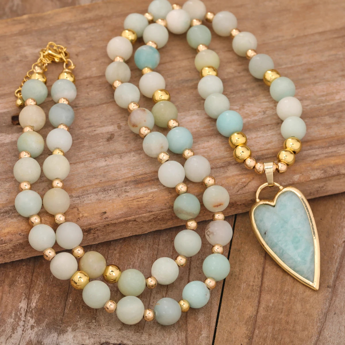 Bohemia Heart Pendant Necklace Women Gold Plated Copper Alloy Beads Short Choker Handmade Jewelry Gifts