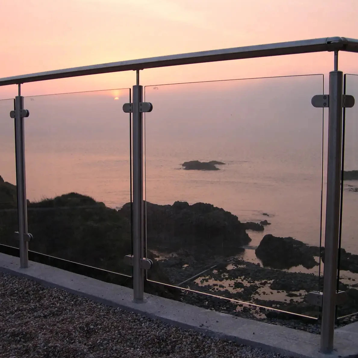 Ss304/316 Grade Modern Building Stainless Steel With Safety Glass Railings