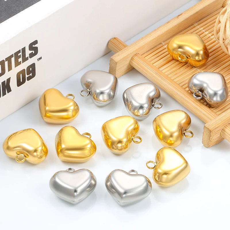 New Design Heart Shaped Pendant Hollow Polished Charms 18K Gold Plated Stainless Steel Non Tarnish Pendants for Valentines Gift