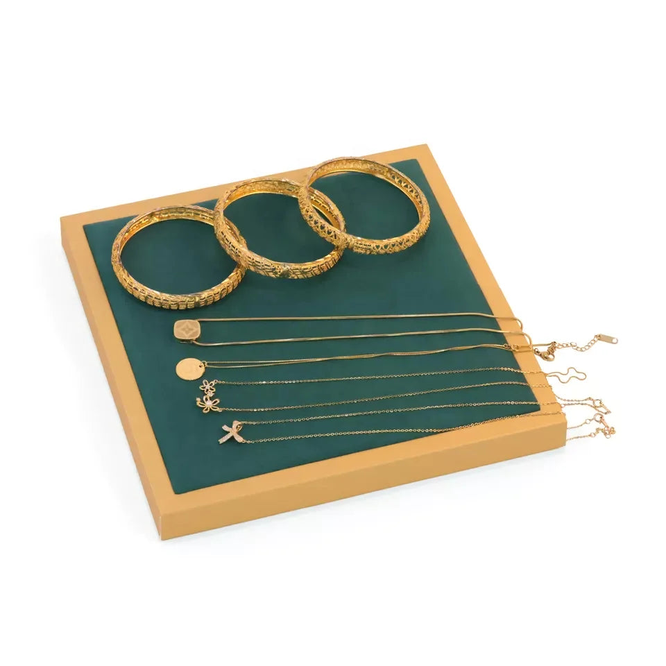Luxury Golden Edge Bracelet Display Stand High Grade Wood Green Jewellery Display Trays Accessories