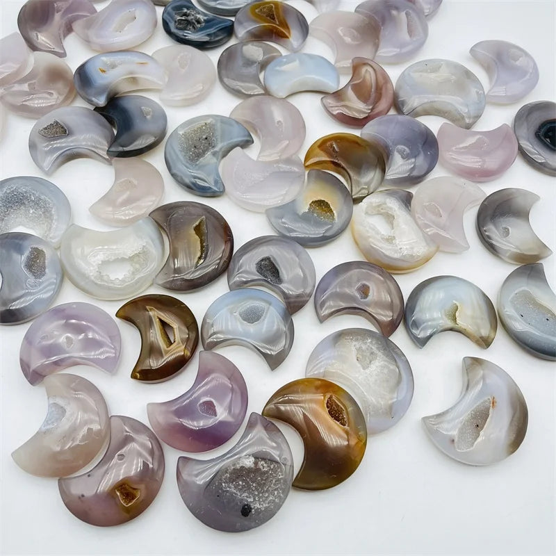 Wholesale Natural Crystal Hand Carved Druzy Agate Geode Moon Shape for Decoration