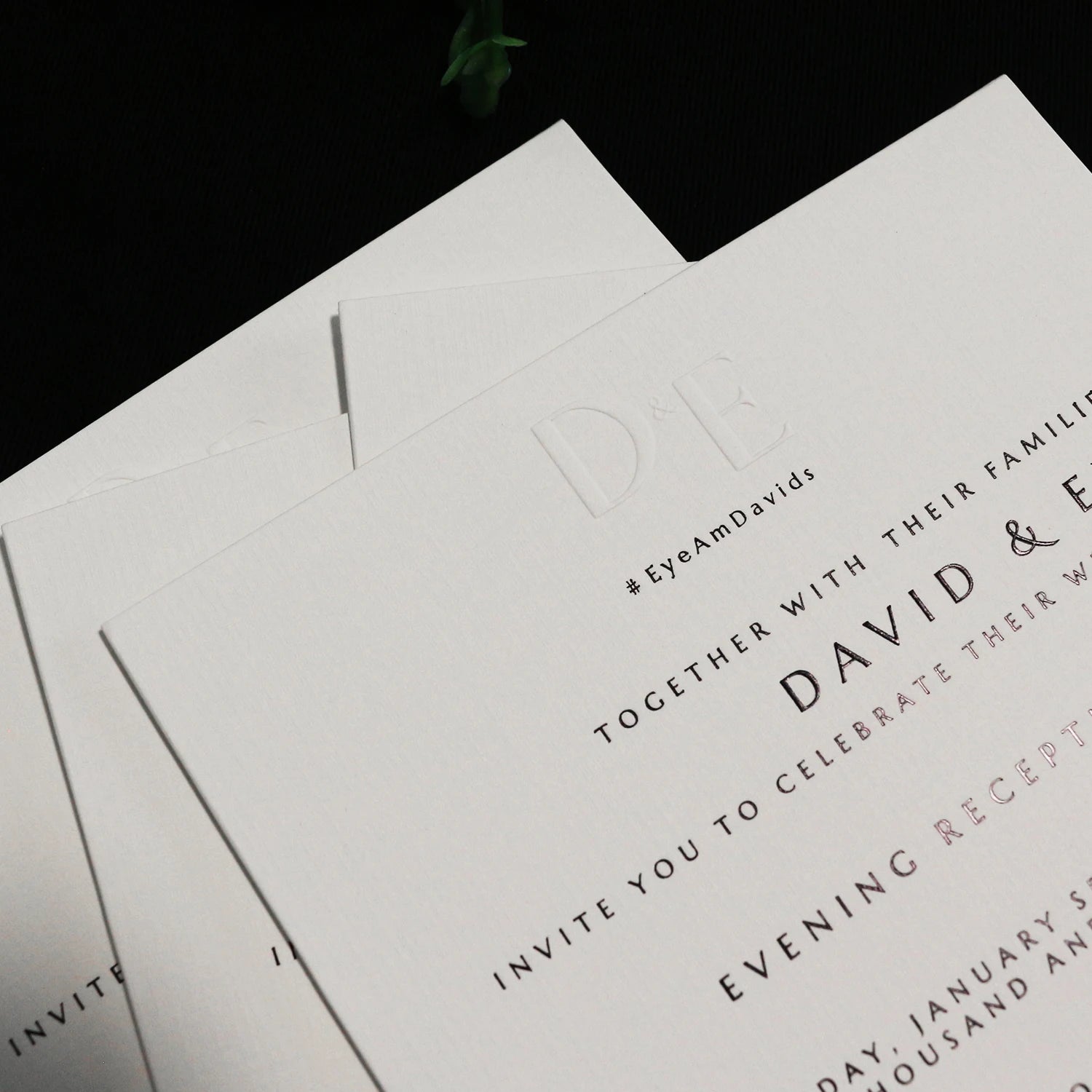 Elegant Textured Paper Black Hot Stamping Card Stock Debossed Wedding Invitation Cards Embossed LOGO Envelope