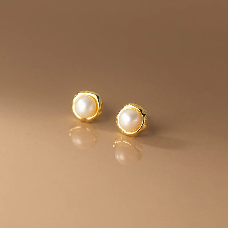 Korean Fashion 18K Gold Hammered Plated Simple Natural Baroque Pearl Stud Earrings 925 Sterling Silver Fine Jewelry for Weddings